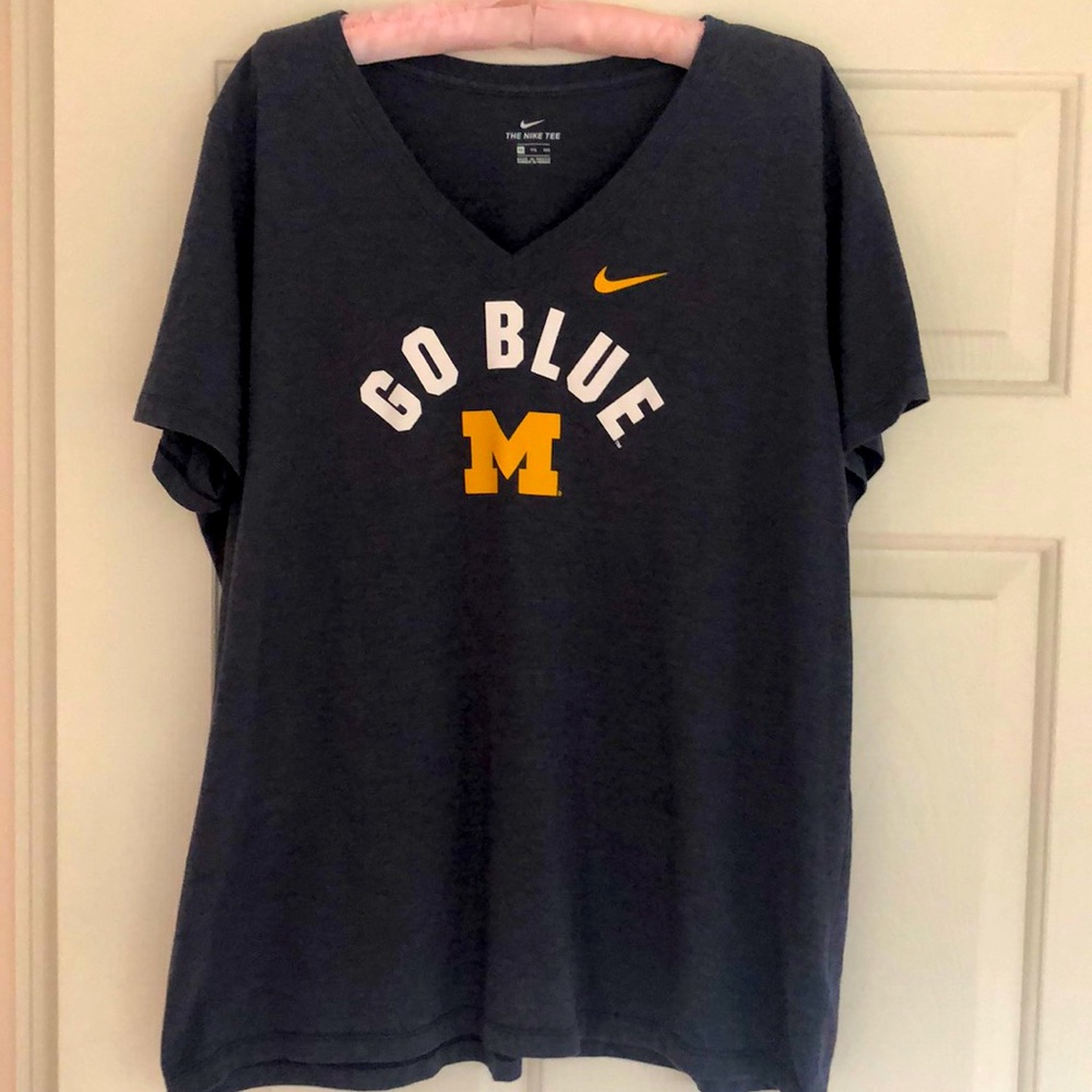 Nike tshirt